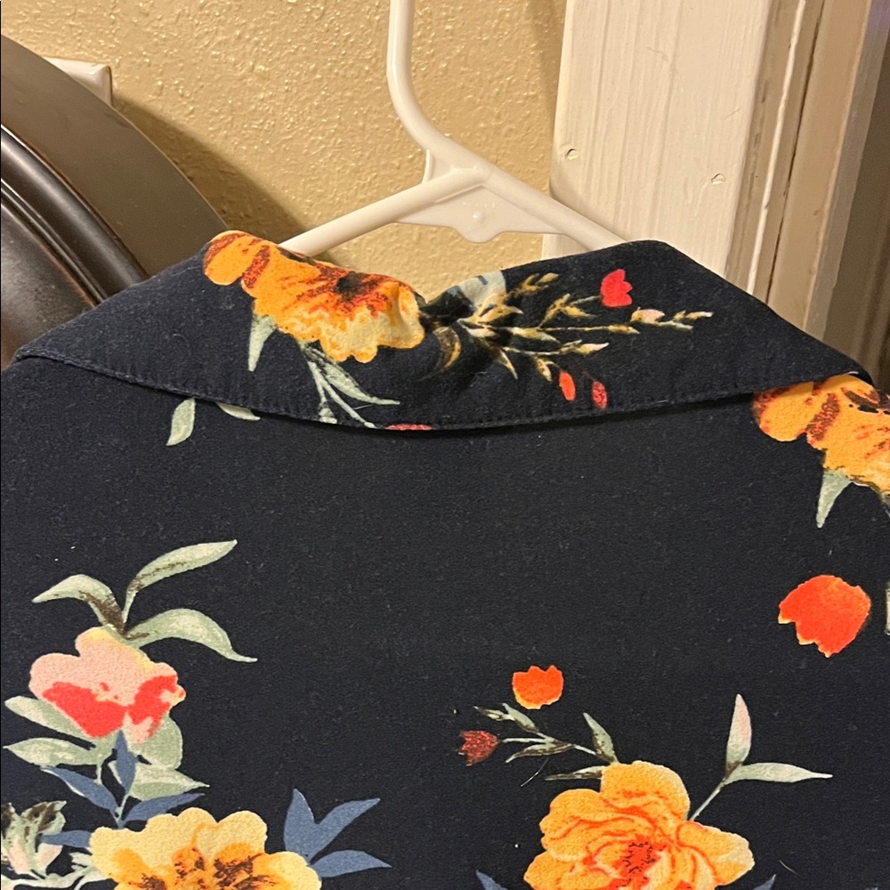 Floral Button-Up Dress - Picture 4 of 5